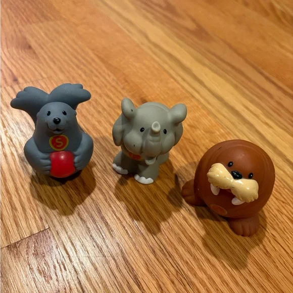 Little People Animal Set - Picture 3 of 9